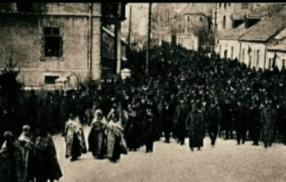 DA SRBI NE ZABORAVE: <span style='color:red;'><b>Ustoličenje</b></span> na Cetinju 1921. (FOTO) 